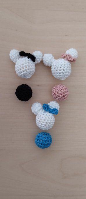 Attache tétine Minnie crochet 